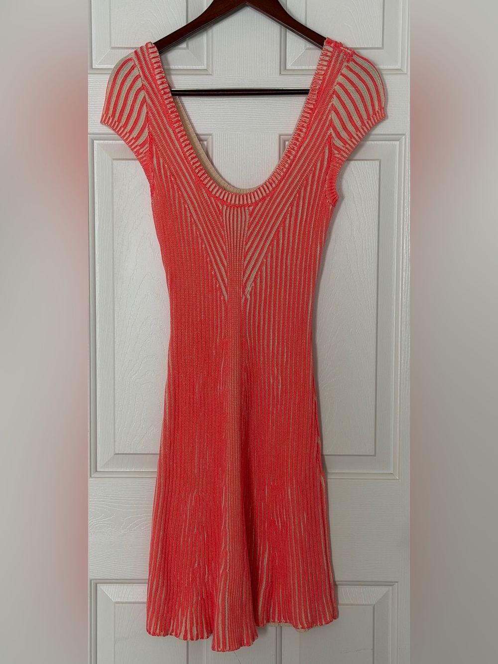 Free People Coral Cream Knit Mini Dress Scoop Neck Fit Flare Boho Small - Picture 2 of 11